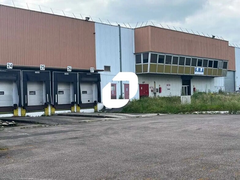 Industriel/Logistique dans Épône à louer - Photo de l’immeuble – Image 2 sur 8