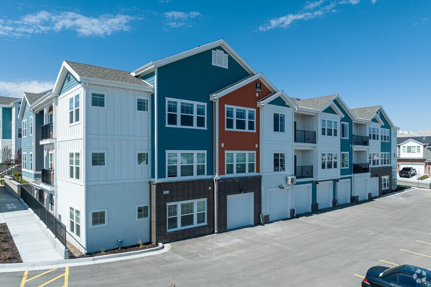 14352 S Via Molvero Way, Herriman, UT à louer - Photo de l’immeuble – Image 3 sur 8