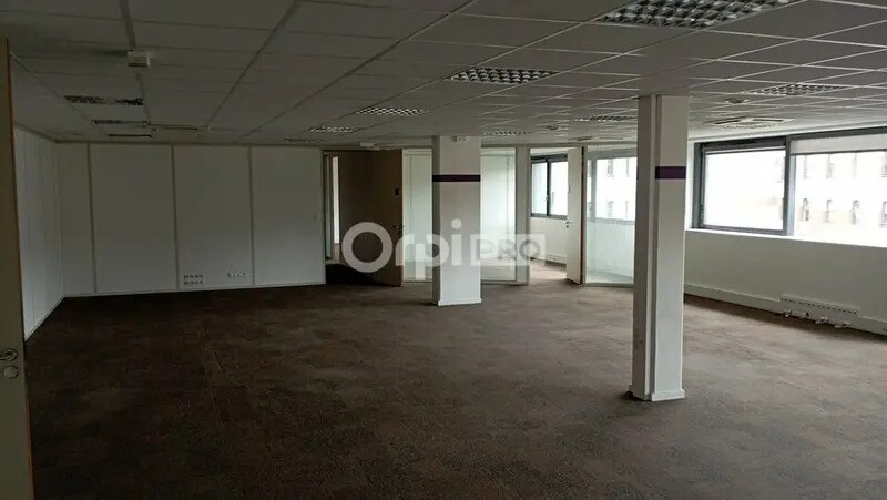 Bureau dans Reims à louer - Photo intérieure – Image 1 sur 5