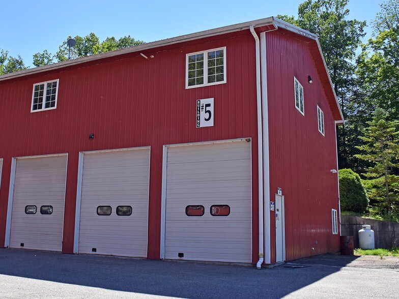 223 Kent Rd, New Milford, CT à louer - Photo de l’immeuble – Image 3 sur 3
