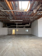 3532 W Thomas Rd, Phoenix, AZ à louer Photo intérieure– Image 2 sur 6