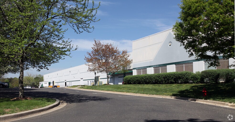 6340 Columbia Park Rd, Landover, MD à louer - Photo de l’immeuble – Image 2 sur 7