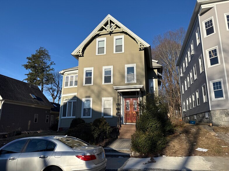 26 Lee St, Worcester, MA à vendre - Photo principale – Image 1 sur 1
