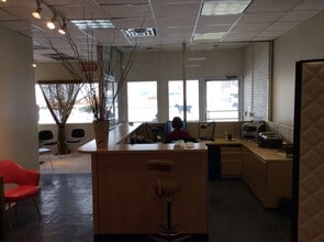 80 Pickett District Rd, New Milford, CT à vendre Photo intérieure– Image 2 sur 11