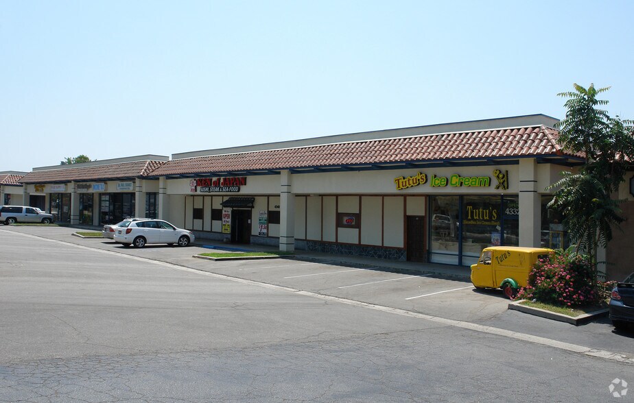 4304-4392 Cochran St, Simi Valley, CA à louer - Photo de l’immeuble – Image 3 sur 6