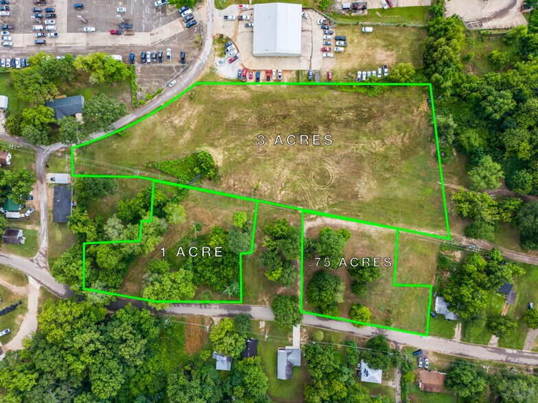 312 Walker St, Gilmer, TX à vendre - Photo de l’immeuble – Image 2 sur 8
