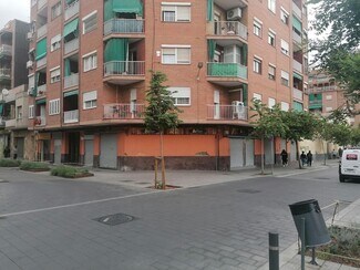 Plus de détails pour Plaça de Narcís Monturiol, 4, Sant Adrià de Besòs - Local commercial à louer