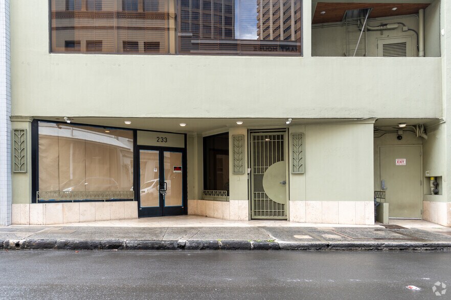 233 Merchant St, Honolulu, HI à vendre - Photo de l’immeuble – Image 2 sur 3