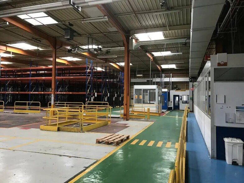 Industriel/Logistique dans Moreuil à louer - Photo de l’immeuble – Image 1 sur 11