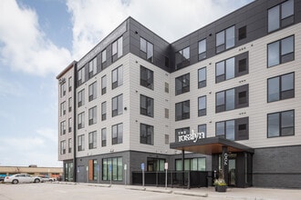 700 American Blvd W, Bloomington, MN à louer Photo de l’immeuble– Image 2 sur 8