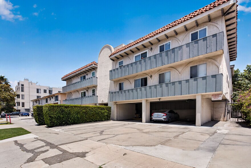 1476 S Shenandoah St, Los Angeles, CA à vendre - Photo de l’immeuble – Image 2 sur 30