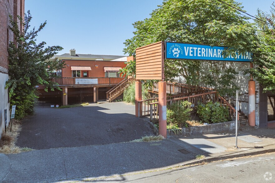 1411 SW 14th Ave, Portland, OR à louer - Photo de l’immeuble – Image 2 sur 20