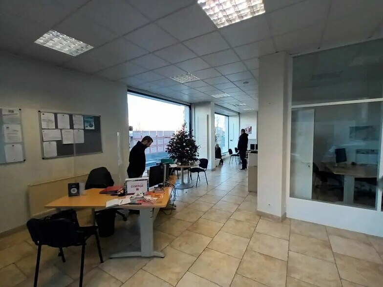 Local commercial dans Le Havre à louer - Photo de l’immeuble – Image 2 sur 7