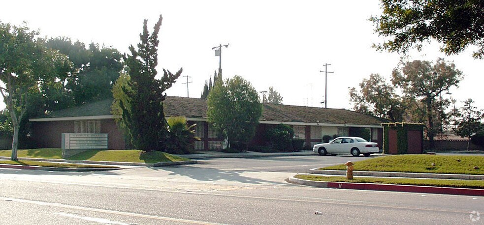 7771 Stanton Ave, Buena Park, CA à vendre - Photo de l’immeuble – Image 2 sur 3