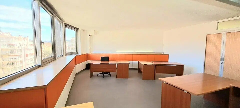 Bureau dans Nice à louer - Photo de l’immeuble – Image 2 sur 3