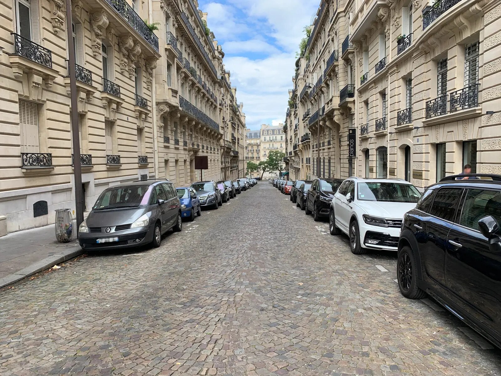 Bureau dans Paris à louer Photo de l’immeuble– Image 1 sur 2