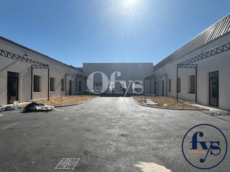 33 Avenue Du Docteur Georges Lévy, Vénissieux à louer Photo de l’immeuble– Image 1 sur 8