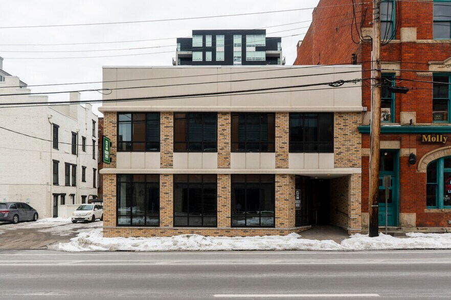 106-108 E 4th, Covington, KY à louer - Photo de l’immeuble – Image 2 sur 2