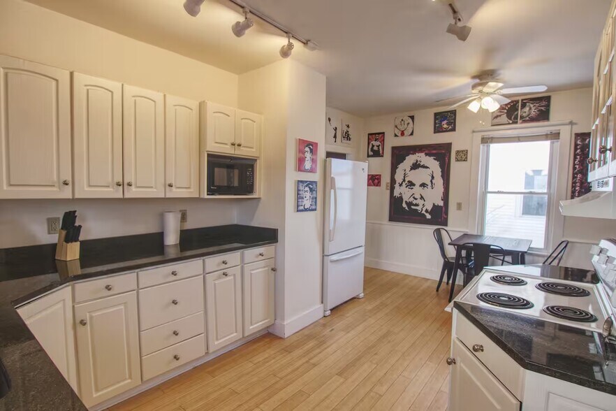 28 Green St, Keene, NH à vendre - Photo de l’immeuble – Image 3 sur 18