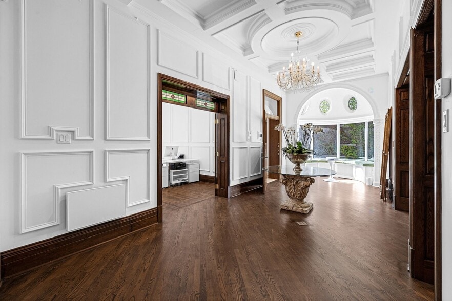 1565 Av Du Docteur-Penfield, Montréal, QC à vendre - Photo intérieure – Image 2 sur 9