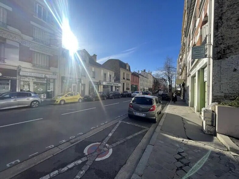 Local commercial dans Asnières-sur-Seine à vendre - Photo de l’immeuble – Image 1 sur 2