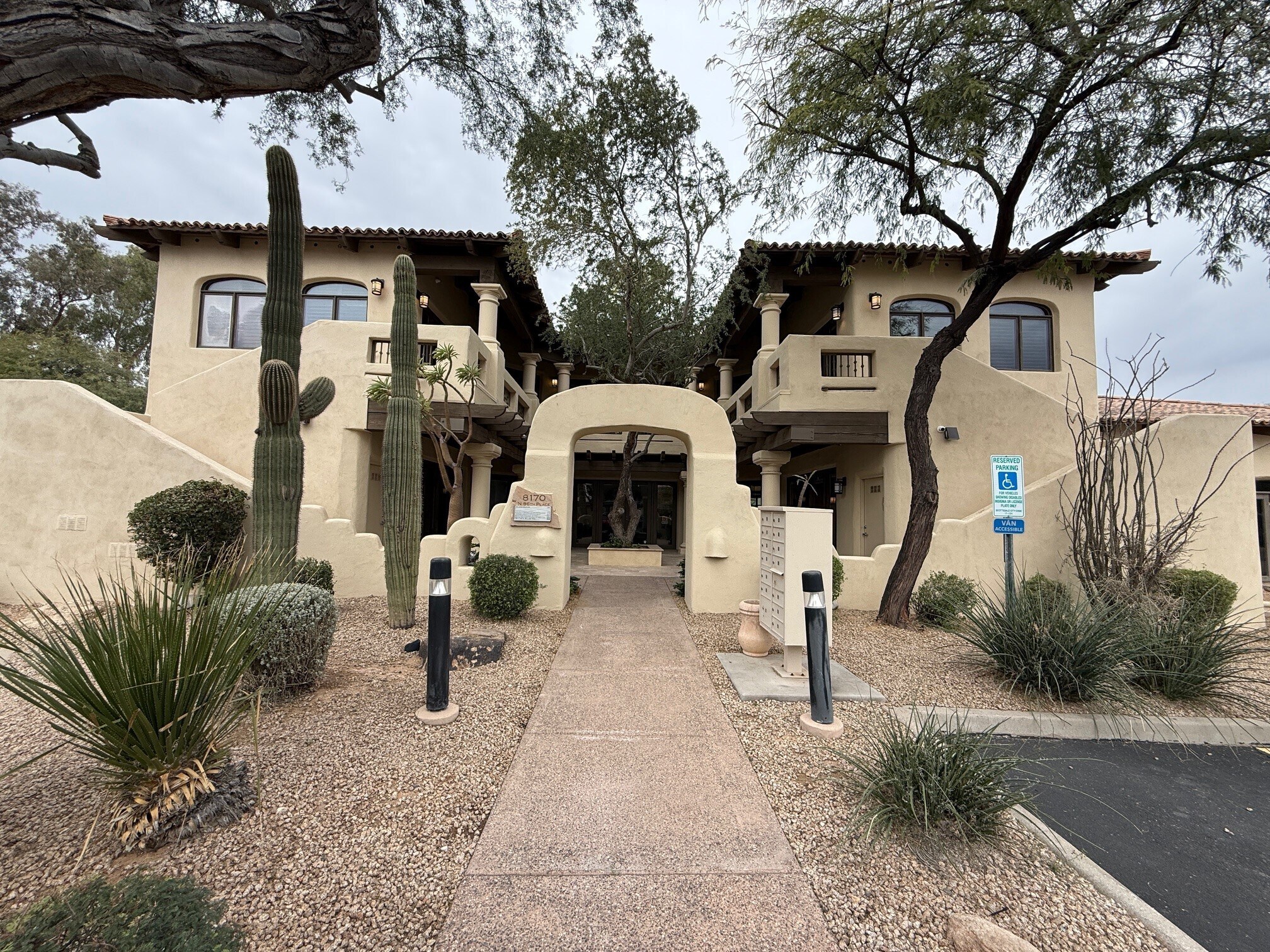 8170 N 86th Pl, Scottsdale, AZ à louer Photo de l’immeuble– Image 1 sur 24