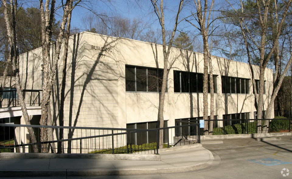 777 Franklin Rd SE, Marietta, GA à vendre - Photo de l’immeuble – Image 2 sur 4