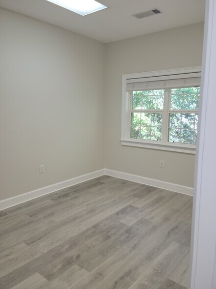1007 Weatherstone Pky, Woodstock, GA à louer - Photo de l’immeuble – Image 2 sur 11