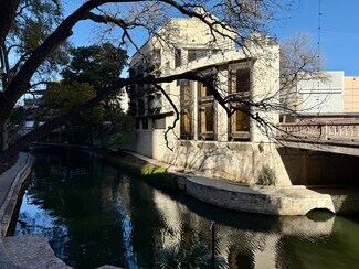 Plus de détails pour 1020 Navarro St, San Antonio, TX - Local commercial à louer