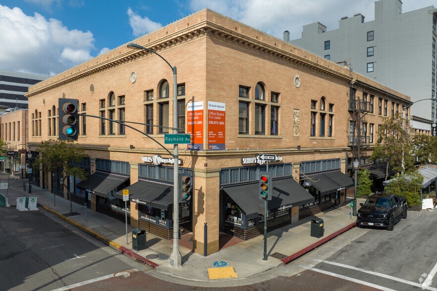61-69 N Raymond Ave, Pasadena, CA à louer - Photo principale – Image 1 sur 35