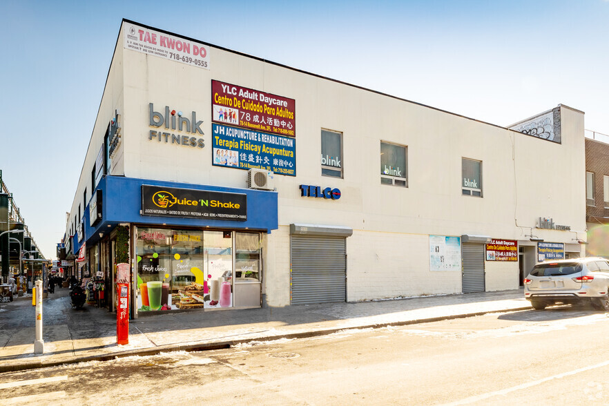78-02-78-14 Roosevelt Ave, Jackson Heights, NY à louer - Photo principale – Image 1 sur 10