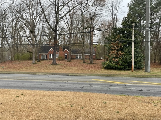 2117 Cleveland, Dalton, GA à vendre - Photo principale – Image 1 sur 12