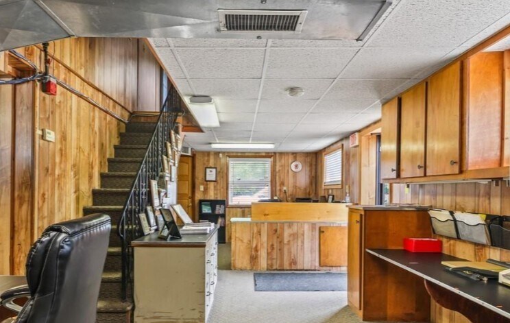 19 Center St, Angola, NY à vendre - Photo intérieure – Image 3 sur 14