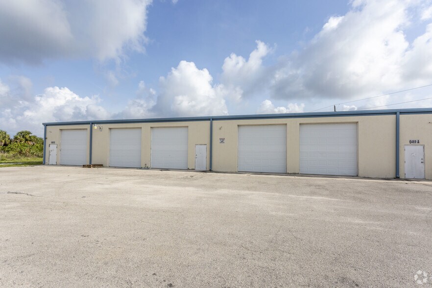 6469 Florida St, Punta Gorda, FL à louer - Photo de l’immeuble – Image 3 sur 6