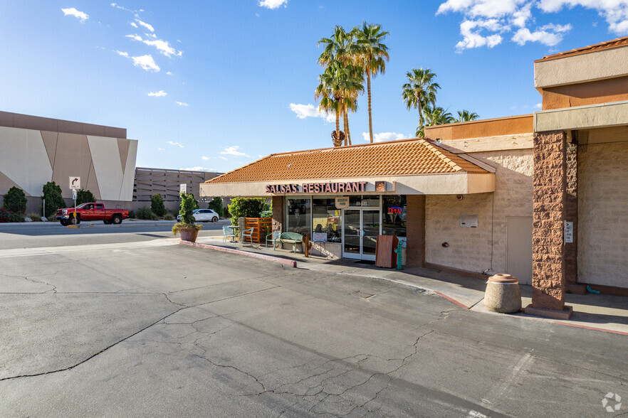 69044 E Palm Canyon Dr, Cathedral City, CA à louer - Photo de l’immeuble – Image 2 sur 12