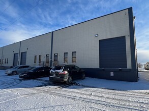 2610-2628 S Zuni St, Englewood, CO à louer Photo de l’immeuble– Image 1 sur 2