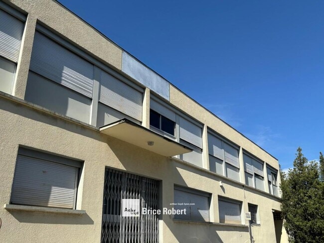 Plus de détails pour 17 Rue Vaucanson, Décines-Charpieu - Local d’activités à vendre