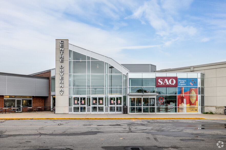 3100-3200 Boul De La Concorde E, Laval, QC à louer - Photo de l’immeuble – Image 1 sur 5