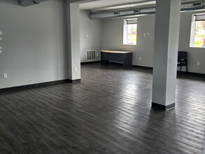 5150 Indianapolis Rd, Columbus, IN à louer Photo de l’immeuble– Image 2 sur 4