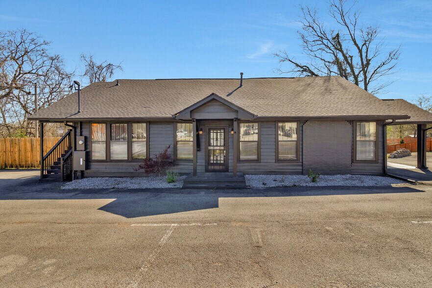 131 Donelson Pike, Nashville, TN à louer - Photo principale – Image 1 sur 57