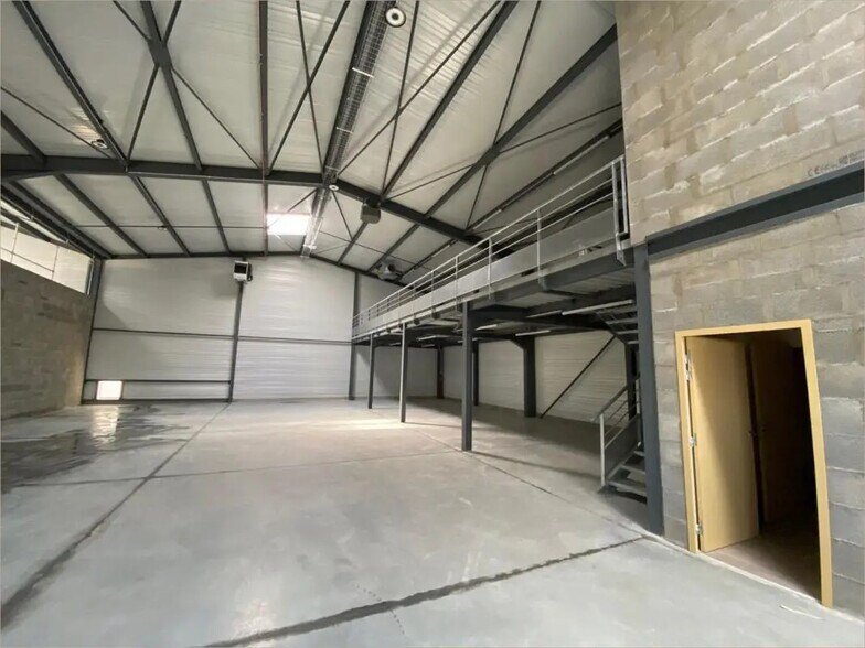 22 Rue Marius Grosso, Vaulx-en-Velin à louer - Photo de l’immeuble – Image 3 sur 22