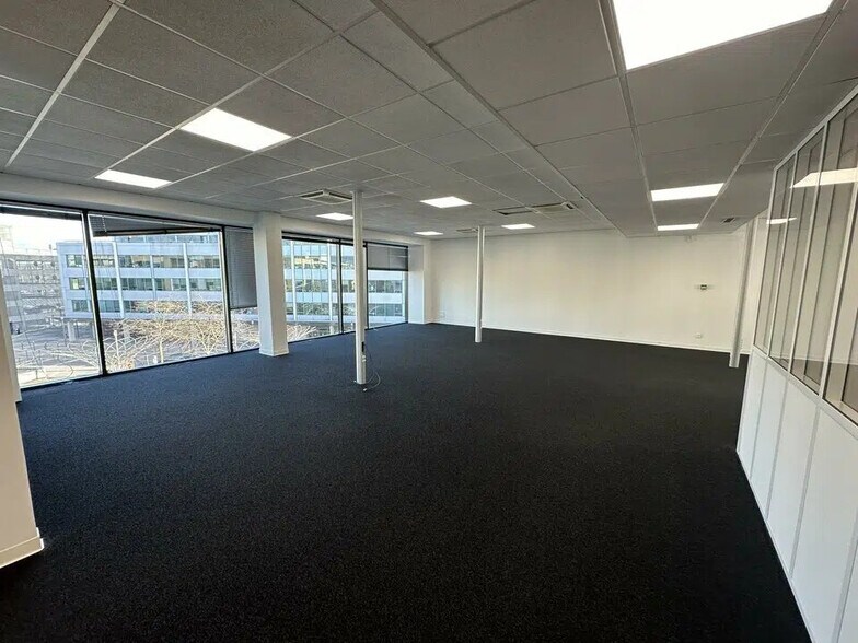 Bureau dans Reims à louer - Photo de l’immeuble – Image 1 sur 6