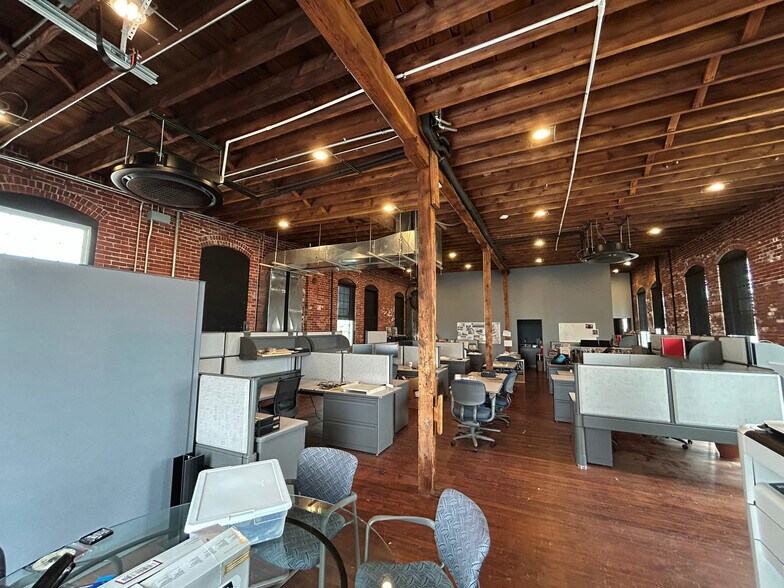152 W 12 St, Erie, PA à louer - Photo de l’immeuble – Image 2 sur 24