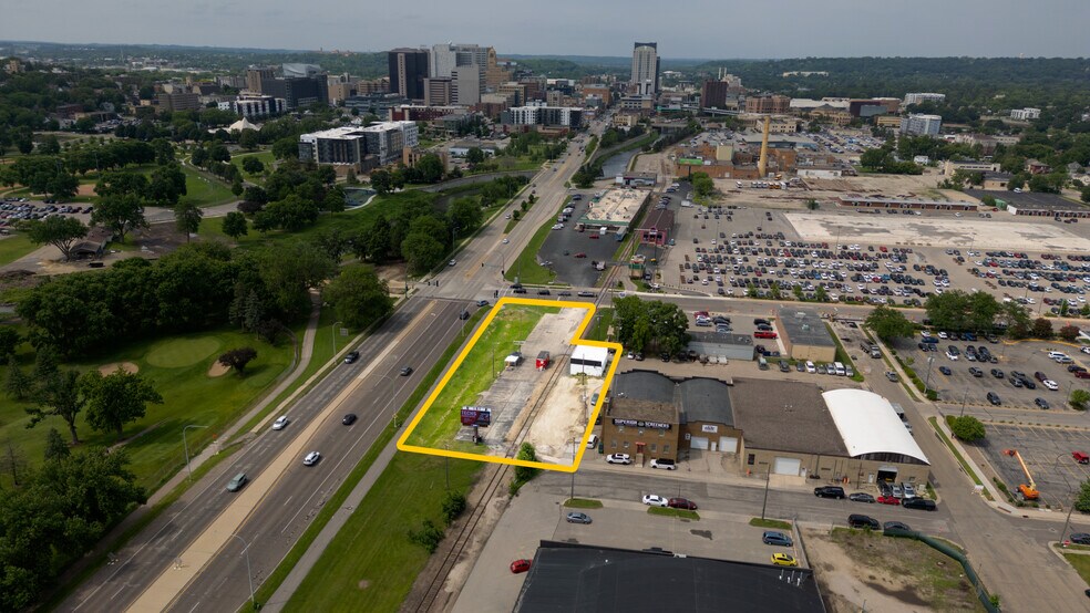 12 9th Street SE st, Rochester, MN à vendre - Photo de l’immeuble – Image 1 sur 12
