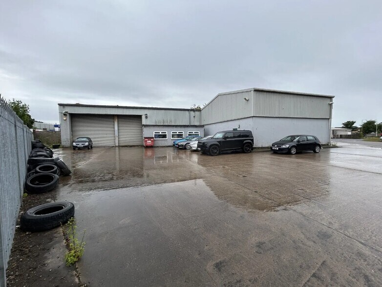 34 Moycroft Rd, Elgin à vendre - Photo de l’immeuble – Image 2 sur 5