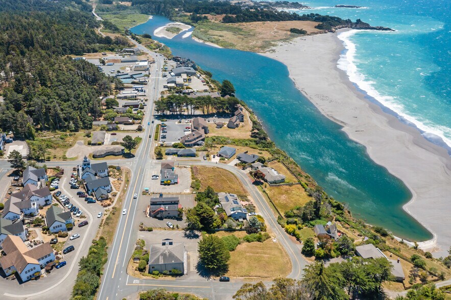 39000 Highway 1, Gualala, CA à vendre - Photo de l’immeuble – Image 3 sur 51