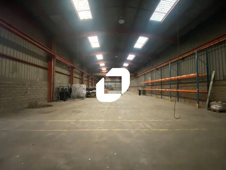 Local d’activités dans SAINT-OUEN-L'AUMONE à louer - Photo intérieure – Image 2 sur 16