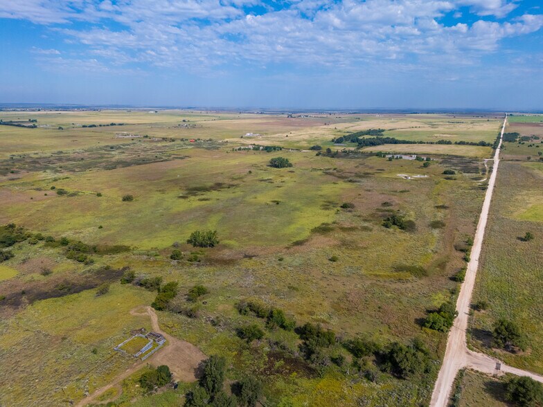 Helton Ranch, Briscoe, TX à vendre - Photo de l’immeuble – Image 2 sur 26