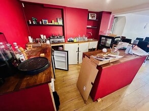15 The Broadway, Newbury à vendre Photo intérieure– Image 2 sur 5