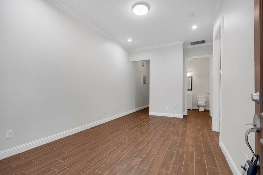 12818 Willow Centre, Houston, TX à vendre - Photo intérieure – Image 2 sur 23
